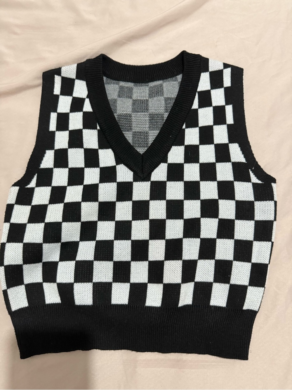 Black & White Checkered V-Neck Knit Sweater Vest